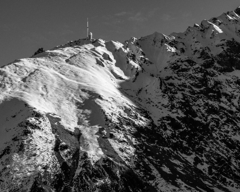 Pic du Midi de Bigorre (Depuis le lac de Peyrelade) Pic du Midi de Bigorre (Depuis le lac de Peyrelade)